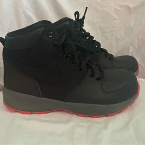 Nike manoa little kids boots black/hyper pink 859413-006 size 4y